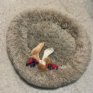Medium size brown pet bed